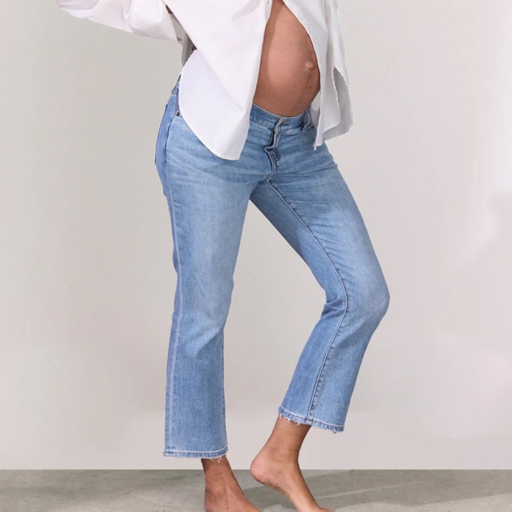 Hatch Crop Maternity Jeans, size 25 in light wash